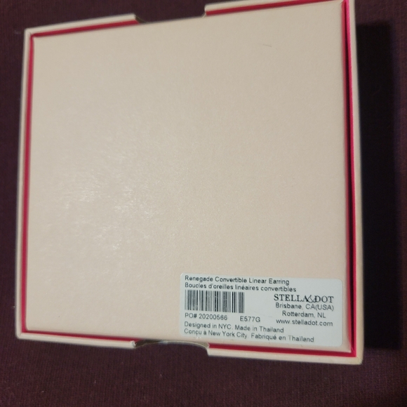 Stella and Dot earrings - Picture 3 of 4